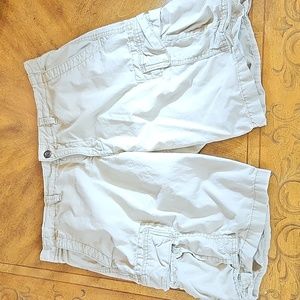 Gap Khakis Beige Lived In Shorts Classic Men's Cargo Shorts Size 34" 100% Cotton